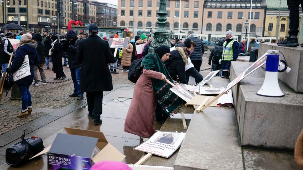 Organisationen "Mina rättigheter" förbereder dagens demonstration i Göteborg mot den svenska socialtjänsten.