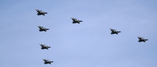 Gripen i julgransflygning över Östergötland 