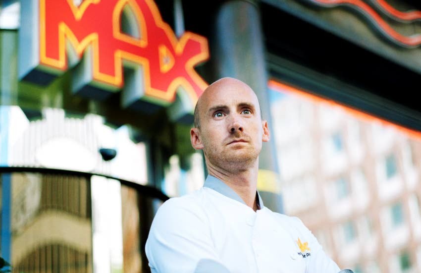 I en video på Instagram slår Richard Bergfors, vd på Max, tillbaka mot kritiken som stormat kring hamburgerkedjan under den gångna veckan. "Långt ifrån verkligheten, säger han".