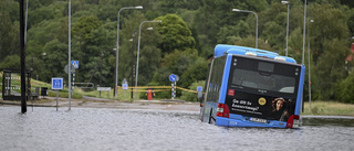 Tungt regn rör sig norrut över landet