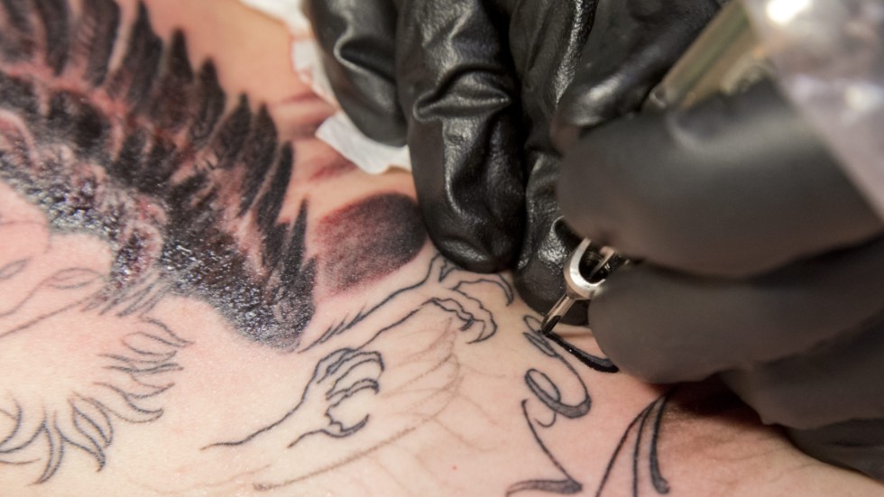 Tatueringen på bilden har inget med åtalet att göra. Arkivbild.