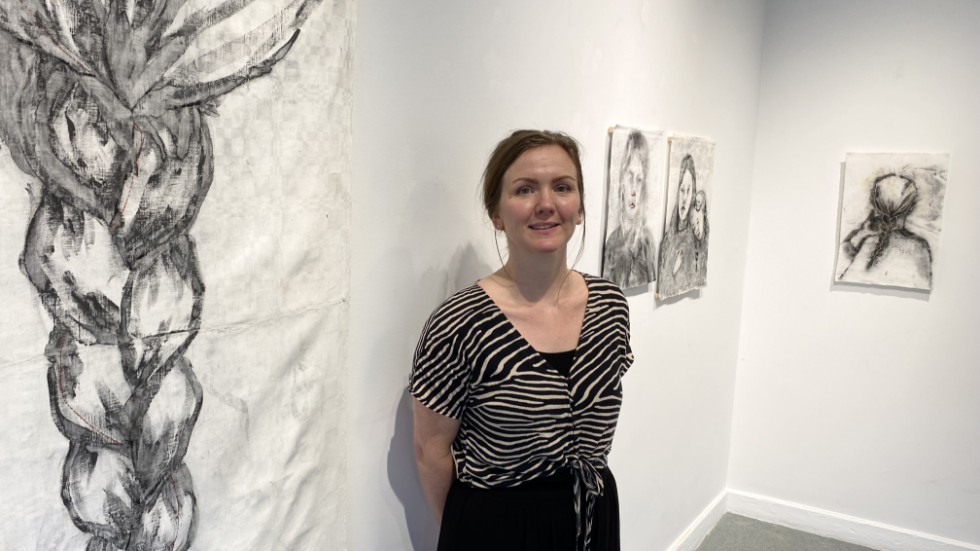 Hlif Thorisdottir kallar sin utställning på Konstforum för "Sammanflätningar". Vernissage är det den 9 september.