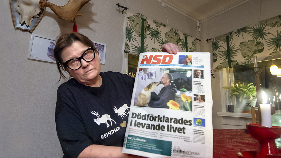 För ett år sedan registrerades hennes man Kent felaktigt som död. Idag är han inte längre i livet och nu nekas hans dödsbo ersättning för lidande. "Jag skiter i pengarna. Men Kent ska ha upprättelse", säger Eva Hjelm.