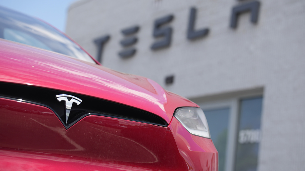 Svårare få sin Teslabil reparerad. Arkivbild.