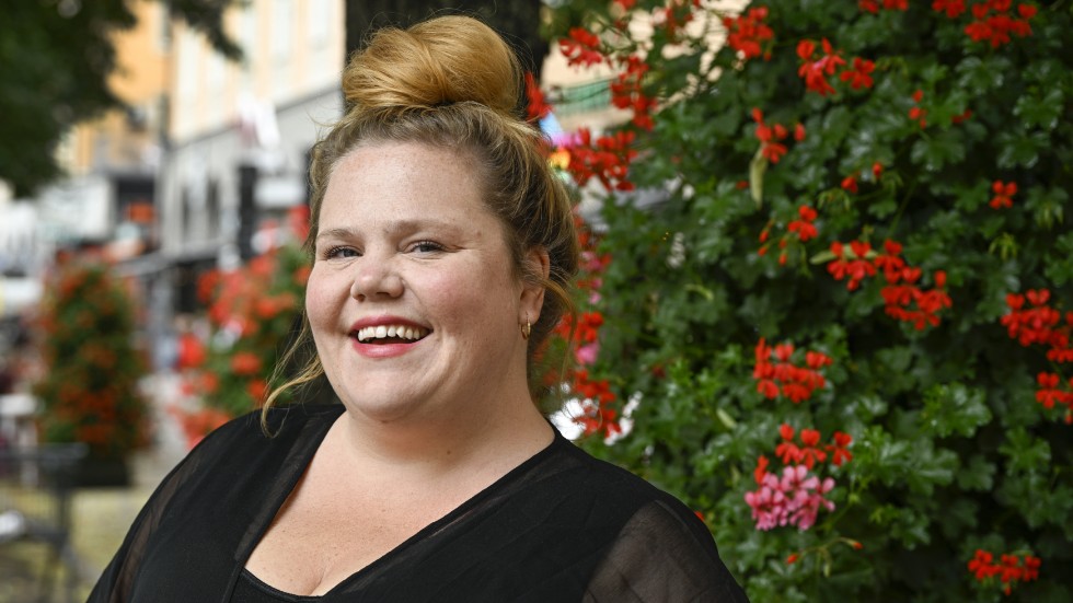 Linnea Wikblad upptäckte redan som barn att hon fick bekräftelse för sin humor.