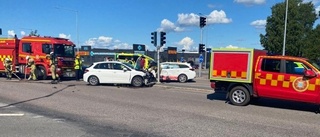 Bilar i frontalkrock i centrala Luleå