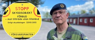 Obehörig trio körde lastbil på militär p-plats – 16-åring släppt