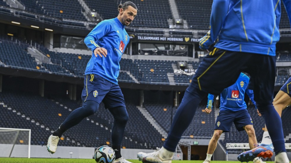 Zlatan Ibrahimovic under dagens träning med landslaget på Friends arena.