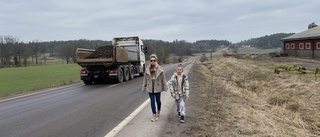 Monika och Jolin vill gärna ha en cykelväg 