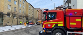 Blåljuspådrag på Alfeltsgatan 