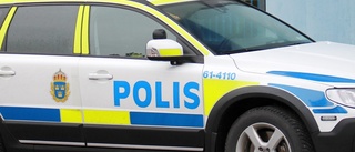 Polisen söker silverfärgad Subaru