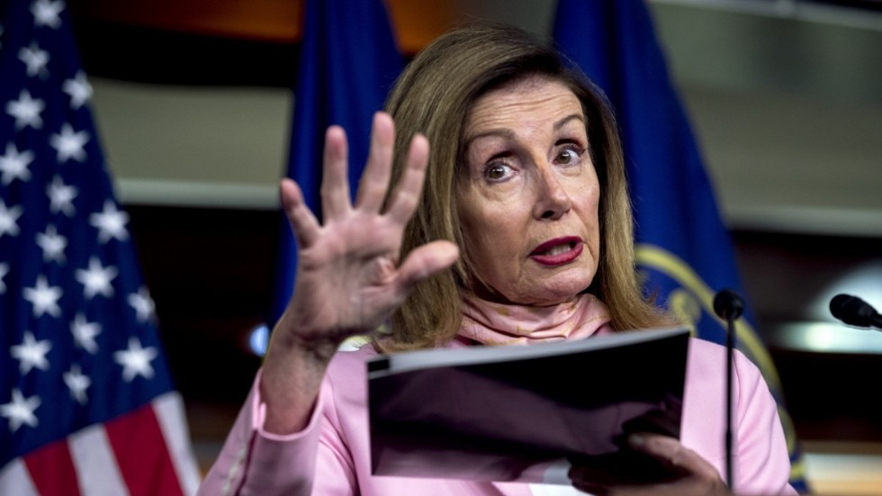 Nancy Pelosi, demokrat och talman i representanthuset, vill förlänga de extra arbetslöshetsutbetalningarna året ut. Än har ingen överenskommelse nåtts med Republikanerna. Arkivbild.