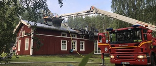 Bortglömd grilltändare låg bakom branden