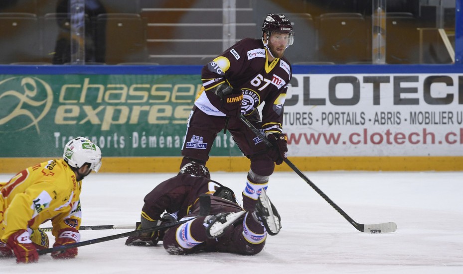 Linus Omark har gjort två mål och sex assist på fyra seriematcher i sin nya klubb Genève-Servette.