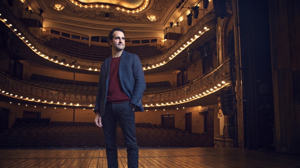 Det var som Daniel i "Så som i himmelen" på Oscarsteatern som Philip Jalmelid fick sitt riktigt stora genombrott.