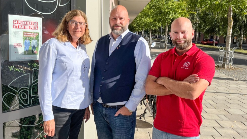 Under tisdagen skrev LO:s vice ordförande Therese Guovelin, kommunalrådet Patric Lundström (S) och Socialdemokraternas ordförande i Piteå Claes Danell på ett handslag mot arbetslivskriminalitet i PIteå kommun.