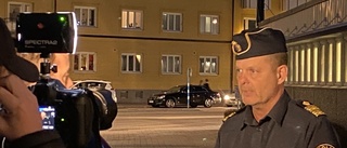 Därför backade polisen vid upploppen: "Vår närvaro riskerade att eskalera situationen"