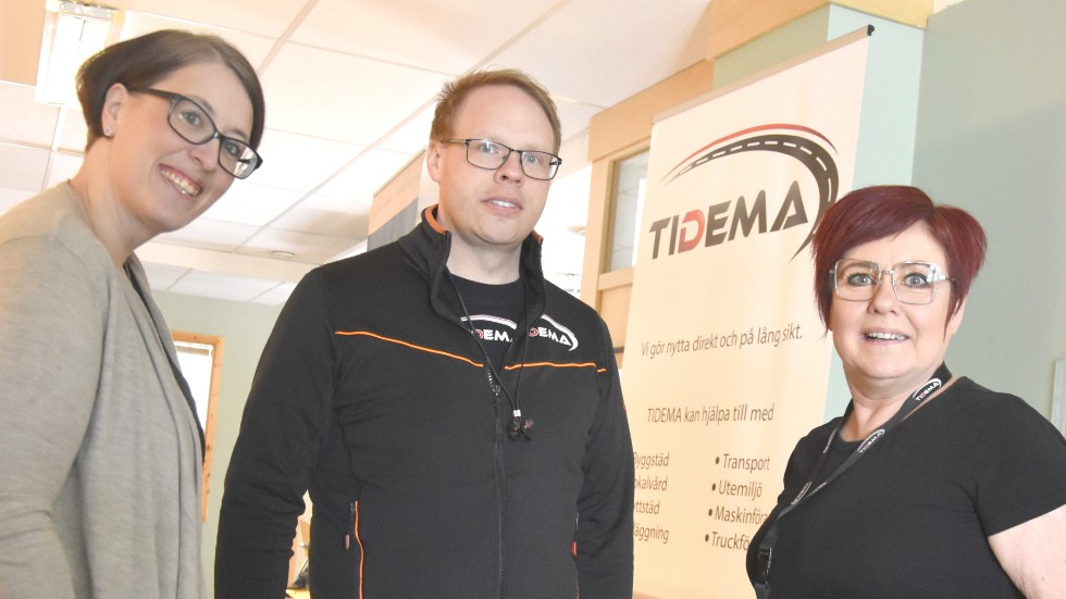 Pr-ansvariga Linda Byström, vd Niklas Lundgren och företagssäljaren Anette Granström jobbar alla på Tidema på Hedensbyn, som har haft en snabb expansion och fortsätter att växa.