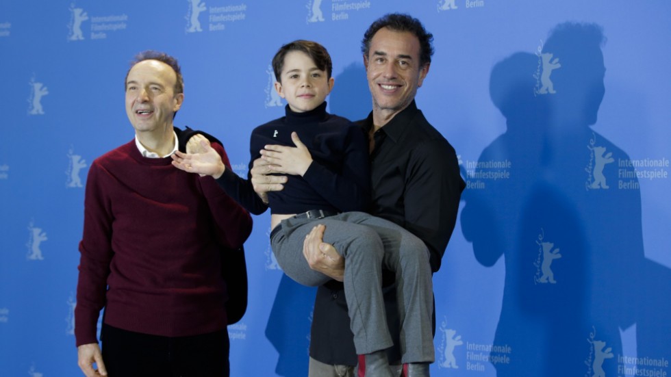 Roberto Benigni med den unge skådespelaren Federico Ielapi och regissören Matteo Garrone som ska regissera "Pinnocchio". Arkivbild.