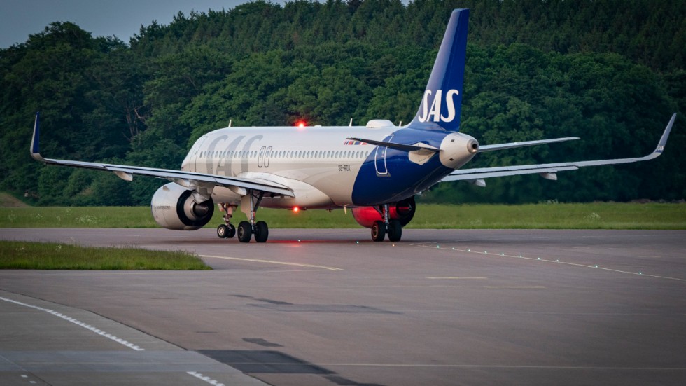 Resenärerna börjar återvända till flyget. Arkivbild.