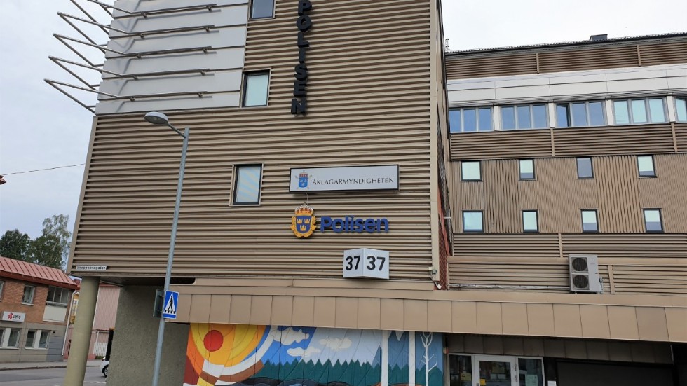 Från och med tisdagen leds utredningen efter dödsolyckan av åklagare.