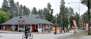 Bajsbakterier i vattnet på populära badplatsen