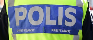 Knarklangare hade stulna poliskläder hemma