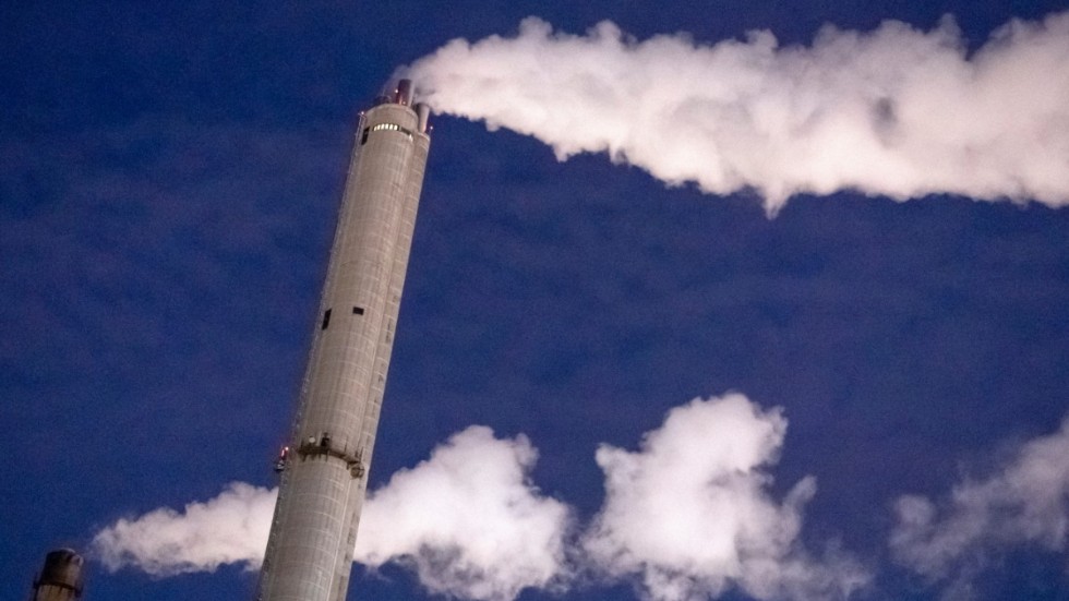 Eon:s kraftvärmeverk i Heleneholm i Malmö. För vissa av Eon:s kunder i Malmö kommer fjärrvärmepriserna att höjas med så mycket som 20 procent nästa år. Arkivbild.