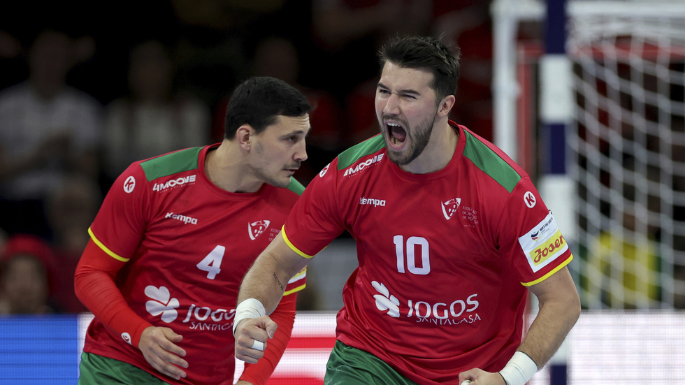 Miguel Martins, längst fram, kommer inte till spel i VM.