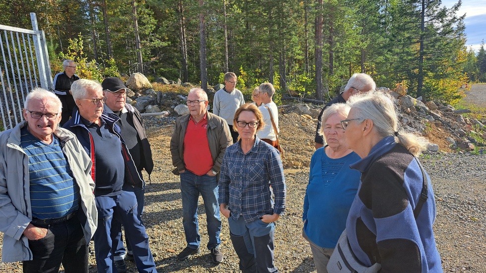 Uppehåll och kaffepaus vid bergtäkten, Lövberget.