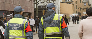 Därför ger patrullerande vakter i city en falsk trygghet