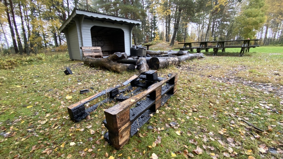 Skadegörelse vid Ramsjöhult, Katrineholm.