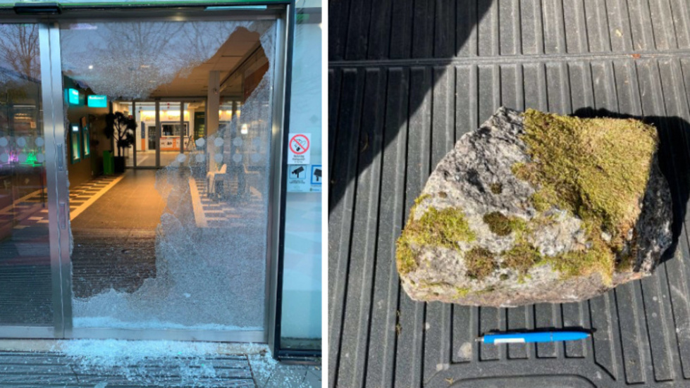 Rutan till Gottsunda Centrum krossades med en stor sten.