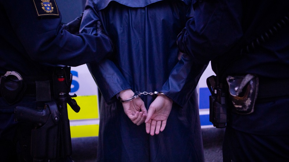 En man i 20-årsåldern greps under onsdagen misstänkt för narkotikabrott.