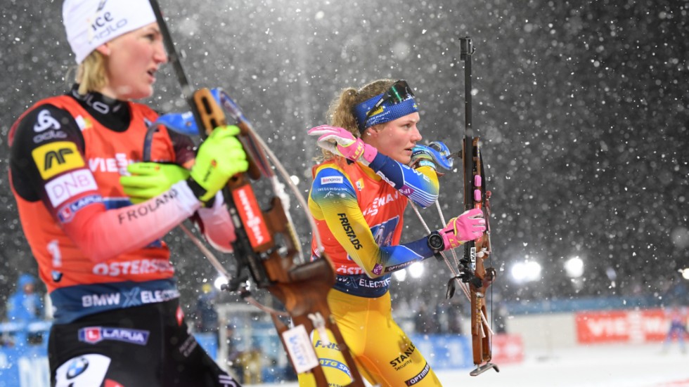 Genom att göra repetionsrörelsen när hon lägger sig ner för sitt skytte så sparar Hanna Öberg tid på skjutvallen. (Arkivbild)