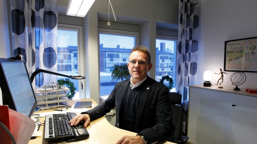 Skolchef Jan-Erik Backman säger att det är absolut tekniskt möjligt att ha kvar högstadiet i Vidsel som en blandad klass. Men det är inget han personligen rekommenderar.