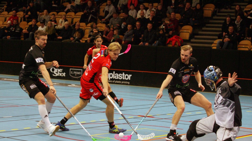 Jacob Larsson har gjort 25 poäng på tio matcher i ett Solfjäderstaden som har fyra raka segrar. "Vi tror på allt vi gör och alla femmor levererar, säger Larsson om lagets storform.