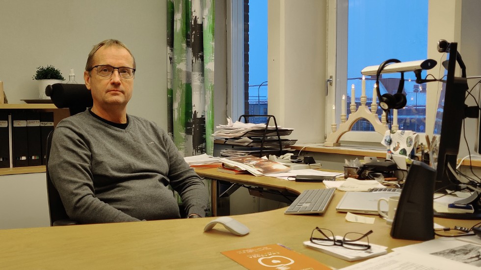 Flera från oppositionen tycker att markköpet var för dyrt och att det genomfördes utan egentligt samråd. Men Tomas Egmark är trygg i att få tillbaka pengarna när Älvsbyn utvecklas.