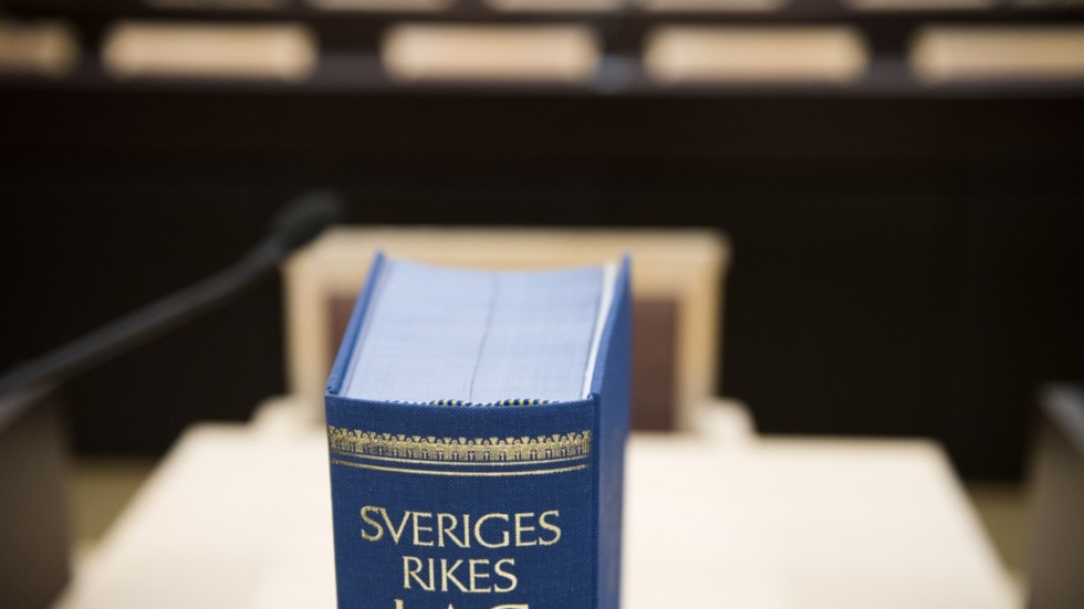 En kvinna åtalas för mord på en man i 50-årsåldern. Arkivbild.