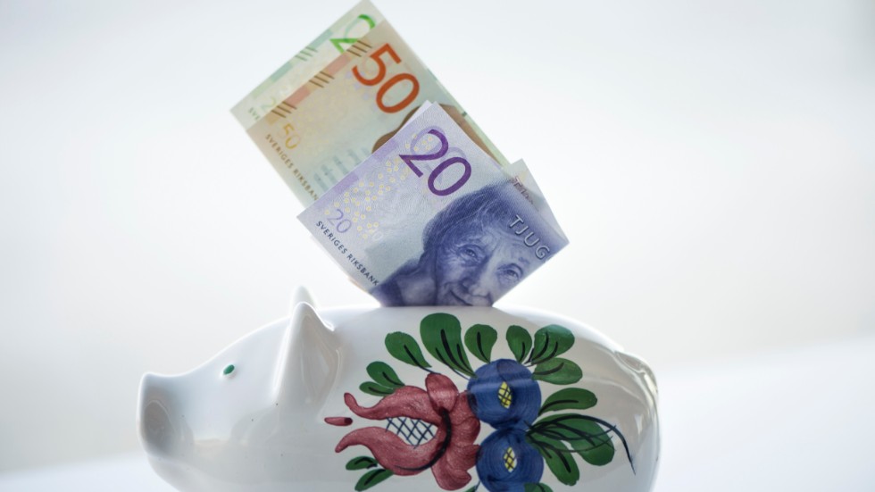 Kommunerna måste prioritera hårt. Det är inte rimligt att låta kommunikationsavdelningar svälla.