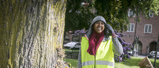  Ifrah, 16 år, börjar sommarlovet med att knega