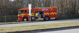 Träd på väg 799 - liten trafikpåverkan