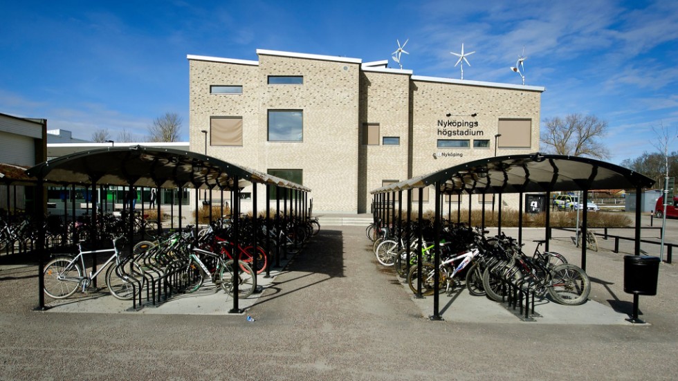 En trygg arbetsmiljö för lärare och elever är bra för skolresultaten. Inte bara på det kommunala högstadiet.