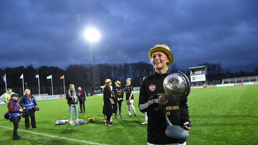 Hanna Bennison var ett av de stora utropstecknen redan förra året då Rosengård tog SM-guld. Trots sina blott 17 år är landslagsmittfältaren är en av damallsvenskans största stjärnor den här säsongen. Arkivbild.