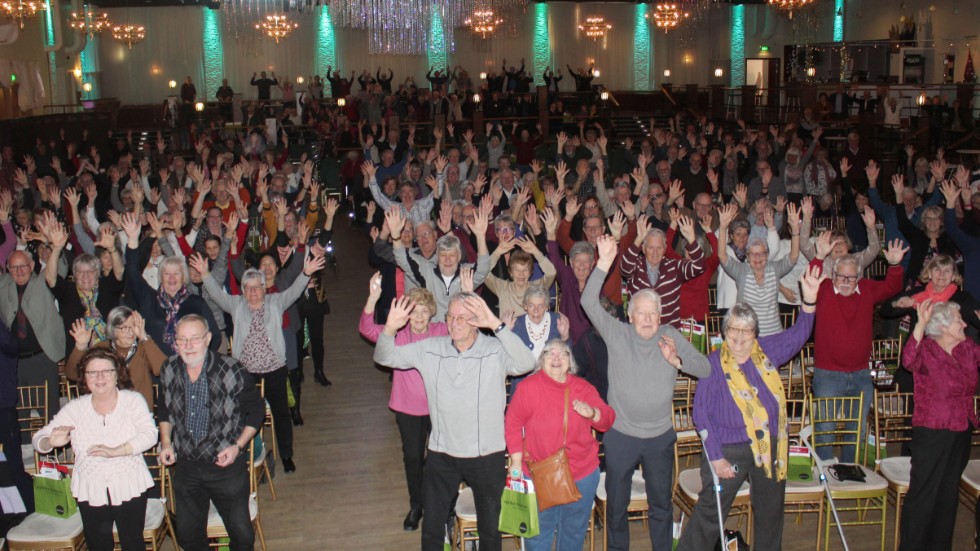 En galasmyckad Borgen fylldes av sång och glädje av nästan 1 500 personer under hela dagen, när Seniorgalan i Norrköping rullade ut mattan för sjunde året i rad.