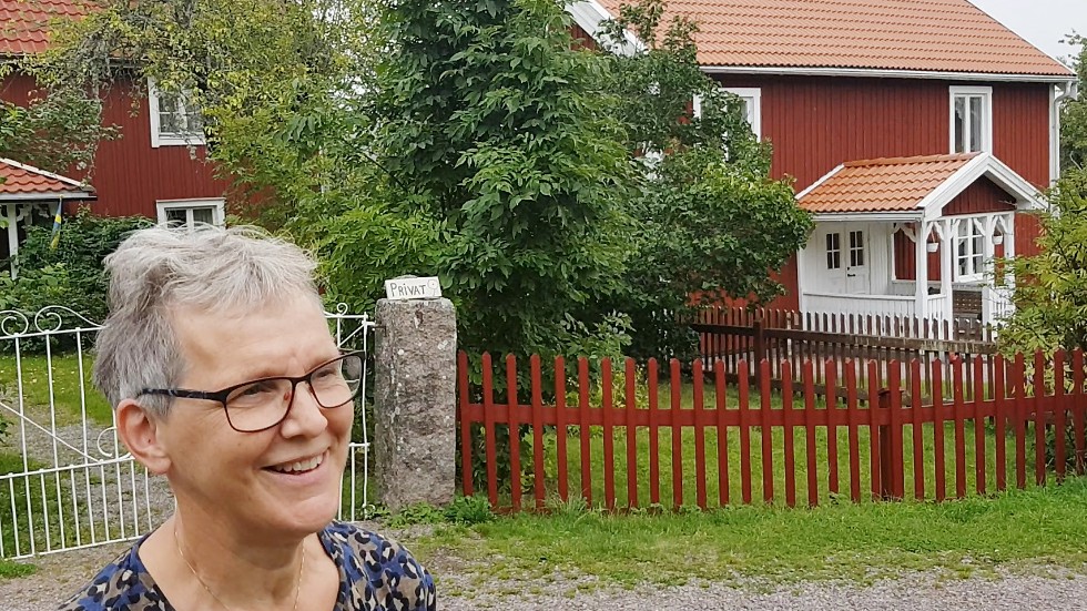 Karina Svensson driver caféverksamheten i Bullerbyn och arrangerar traditionsenlig julmarknad. 