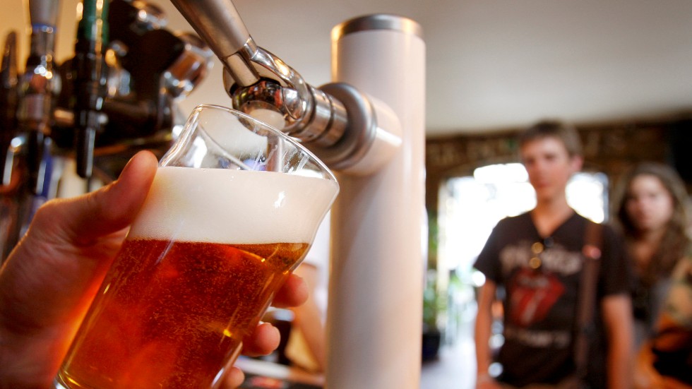 Kommunen har koll på hur alkohollagen efterlevs bland näringsställena i Enköping.