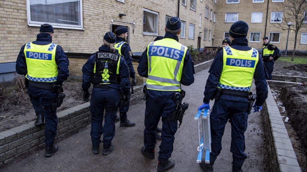Poliser på plats i Malmö.