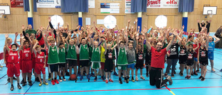 100 basketungdomar spelade i Västervik